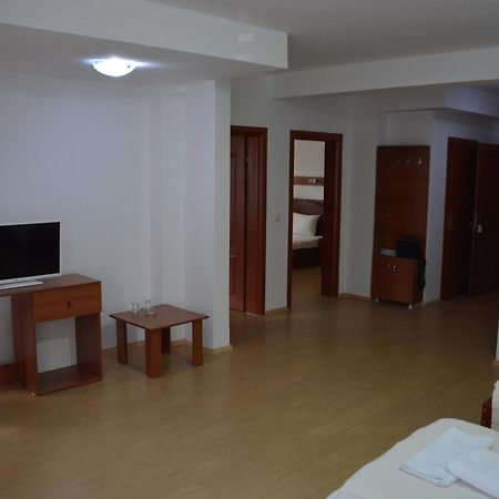 Arabella Hotel Kičevo Zewnętrze zdjęcie