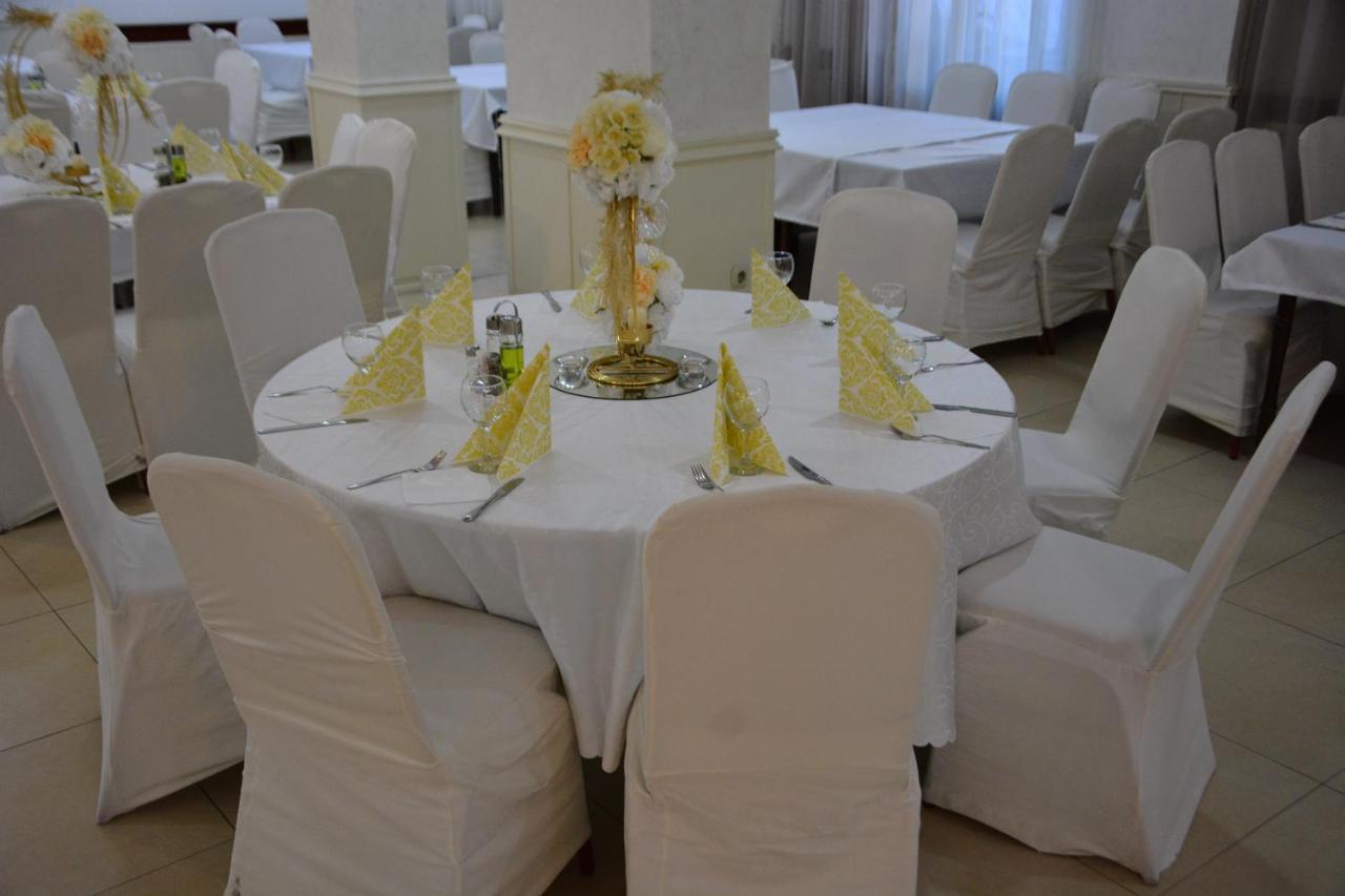 Arabella Hotel Kičevo Zewnętrze zdjęcie