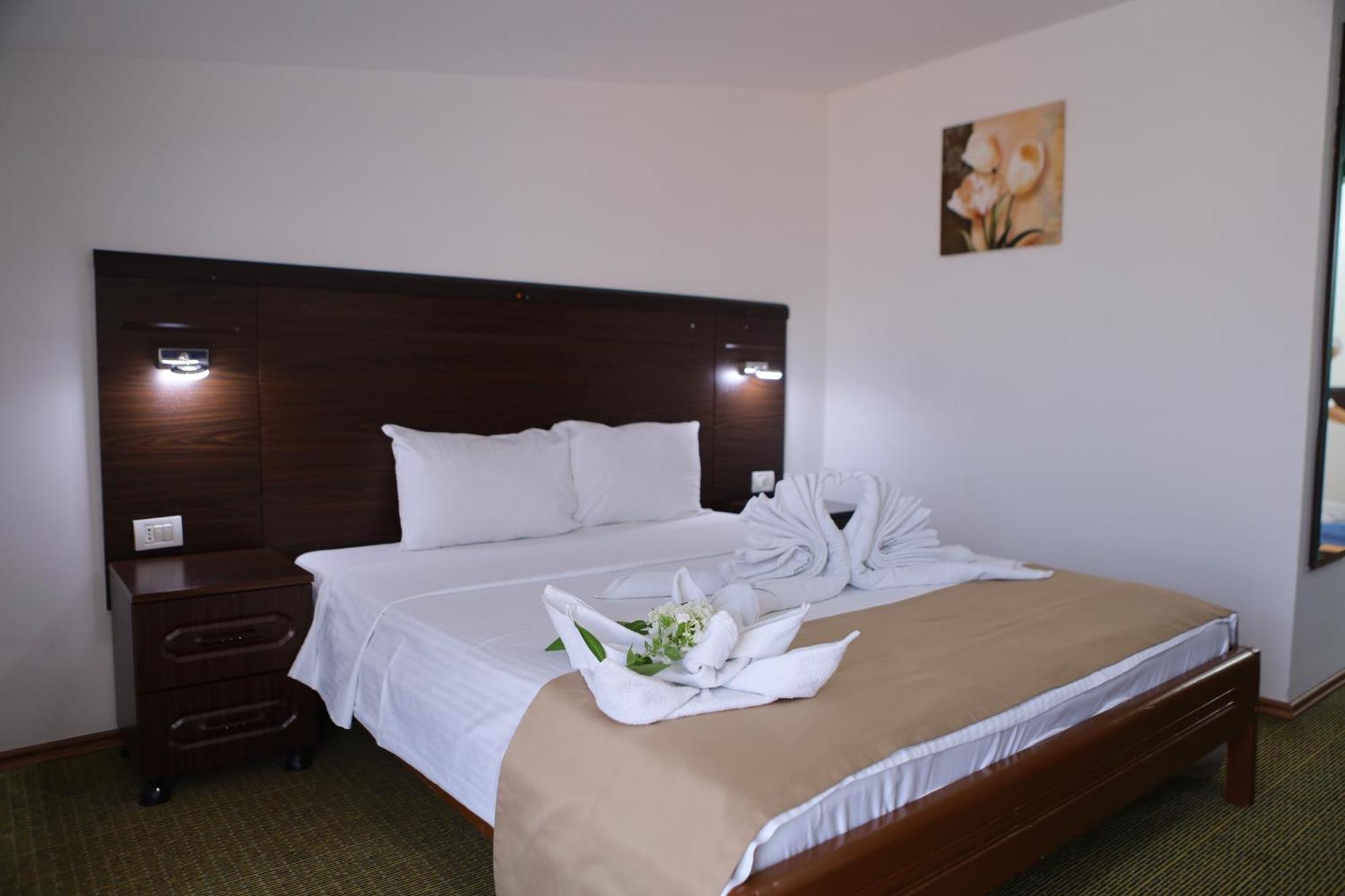 Arabella Hotel Kičevo Zewnętrze zdjęcie