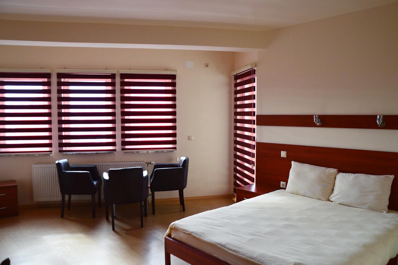 Arabella Hotel Kičevo Zewnętrze zdjęcie